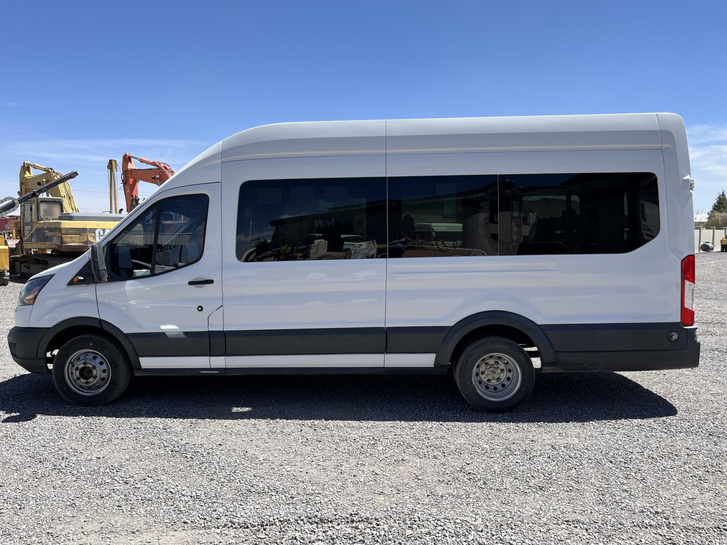 ./imagenes/INVOICE/2019/16421/CAMIONETA FORD T-350 (8).JPG